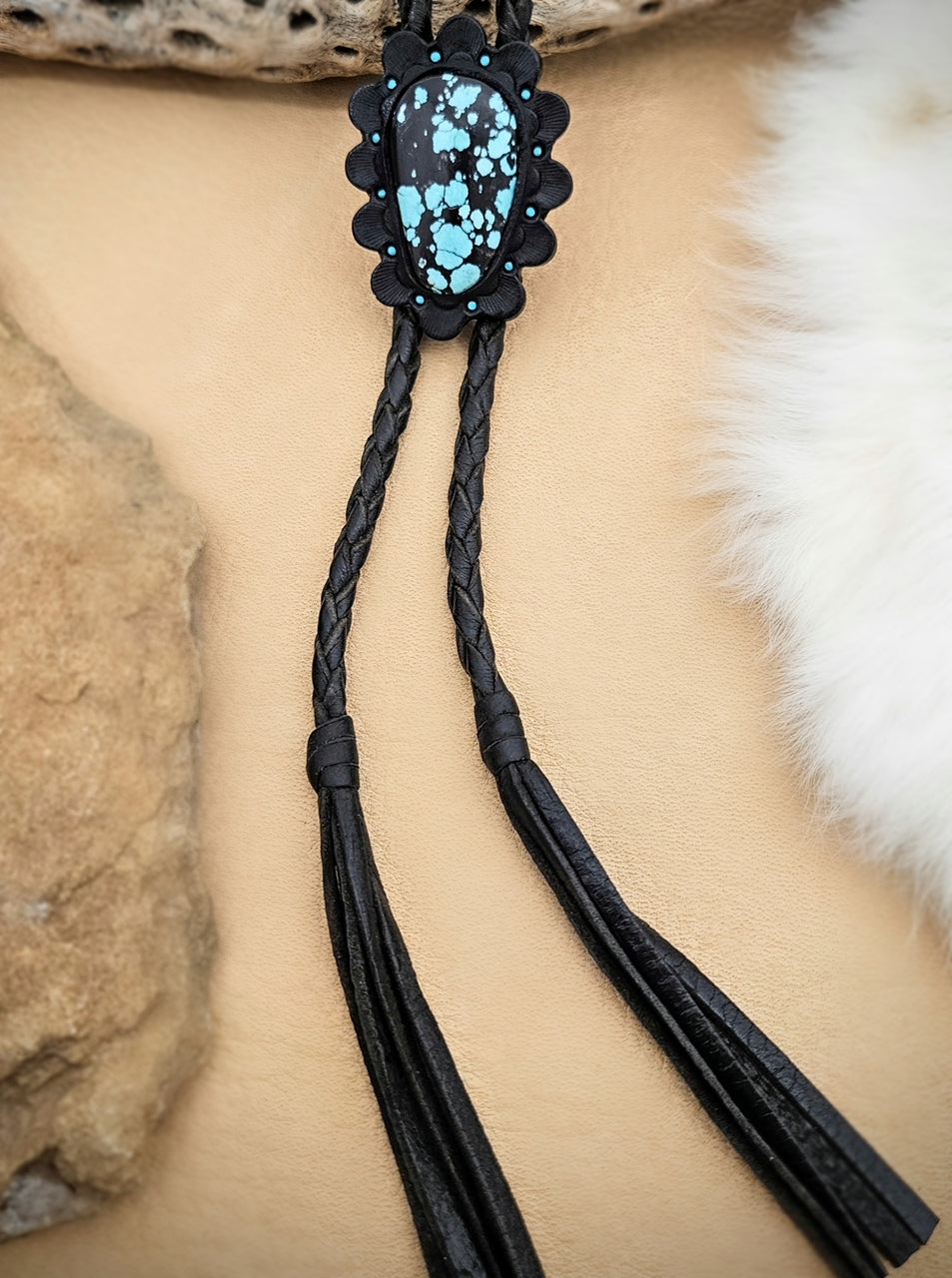 Scalloped Hubei Bolo Tie