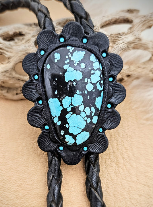 Scalloped Hubei Bolo Tie