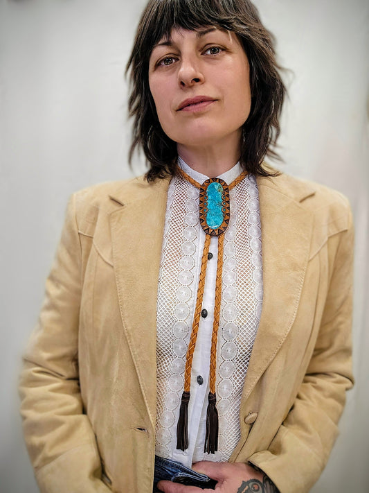 XL Kingman Scalloped Bolo Tie