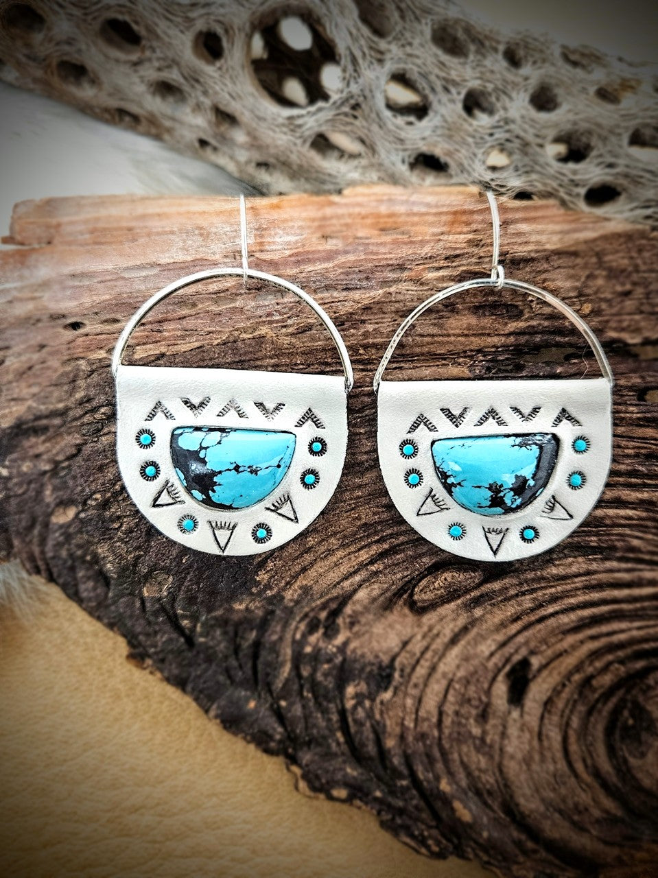 Half-moon Hubei Earrings